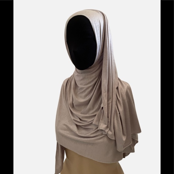 Hijab - Made In Dubai UAE - Picture 5 of 5